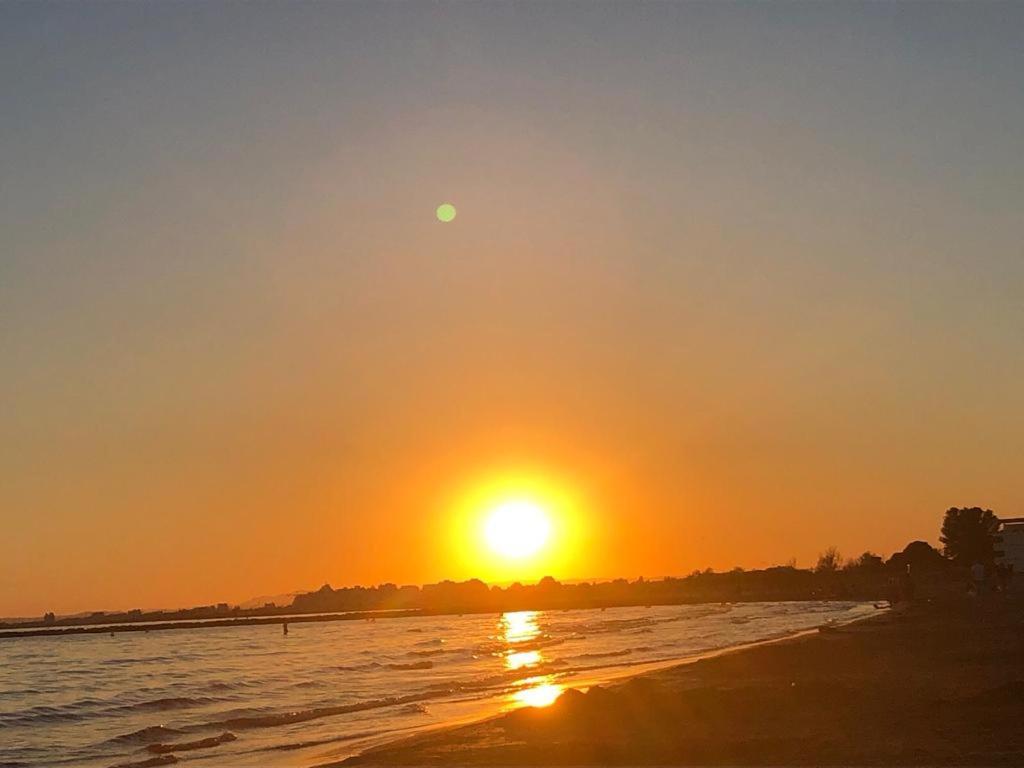 Le Grau Du Roi - Rive Droite - Plage Du Boucanet Luaran gambar